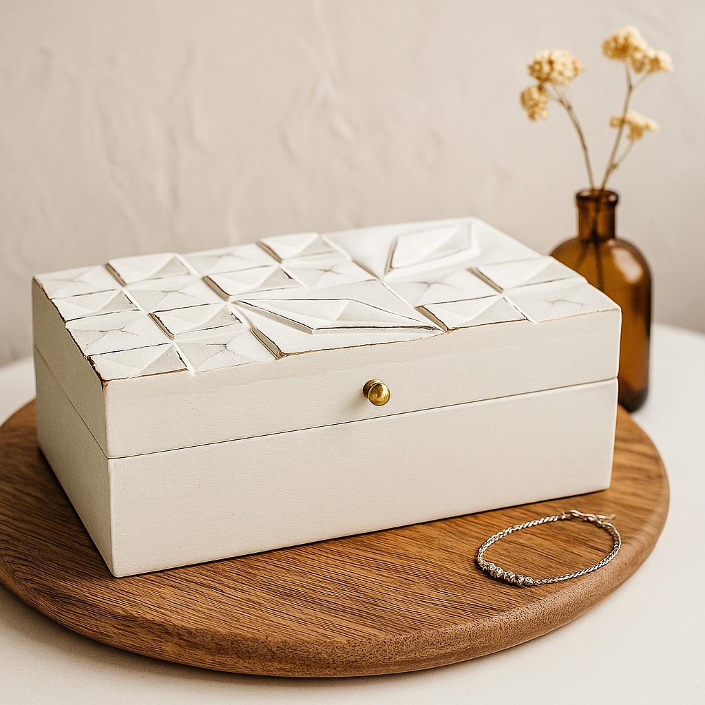 Multi-Purpose Storage Box White Diamonds xx
