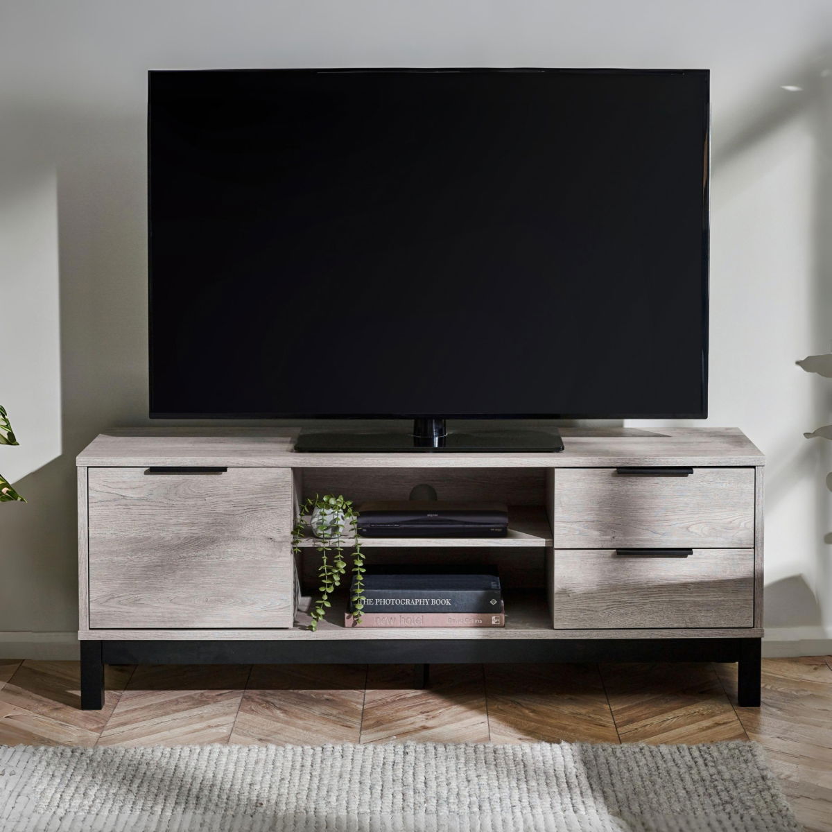 Bali Tv Unit In Click Clack System
