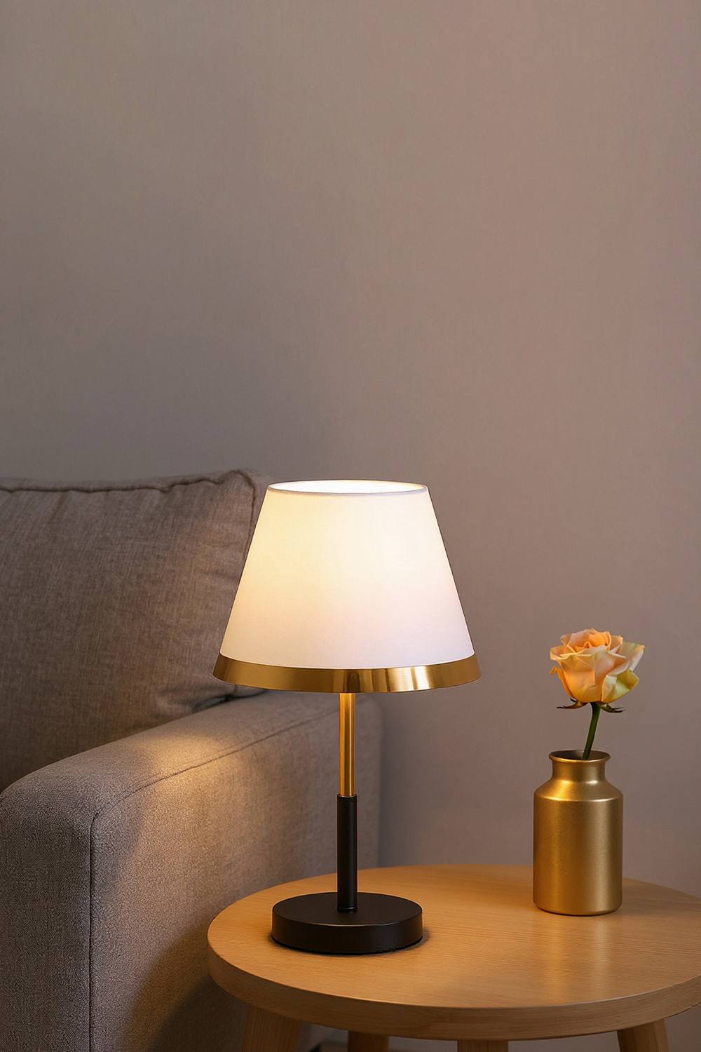Living And Home W Table Lamp With Classic Cone-Shaped In White