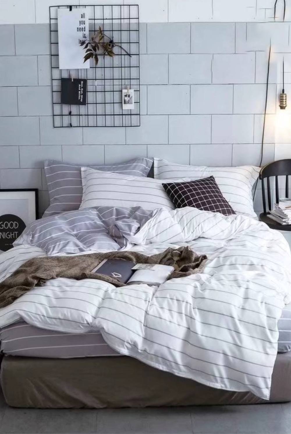 Ezysleep White Stripe Printed Duvet Set