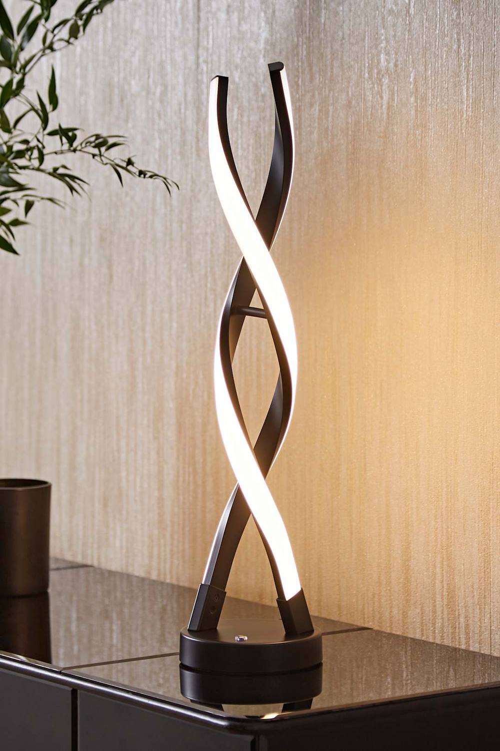 Valuelights Infinity Matte Double Twist Integrated Led Table Lamp In Black