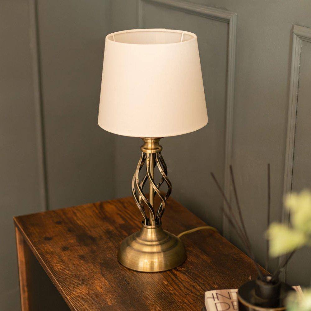 Valuelights Memphis Antique Brass Traditional Table Lamp In Brown