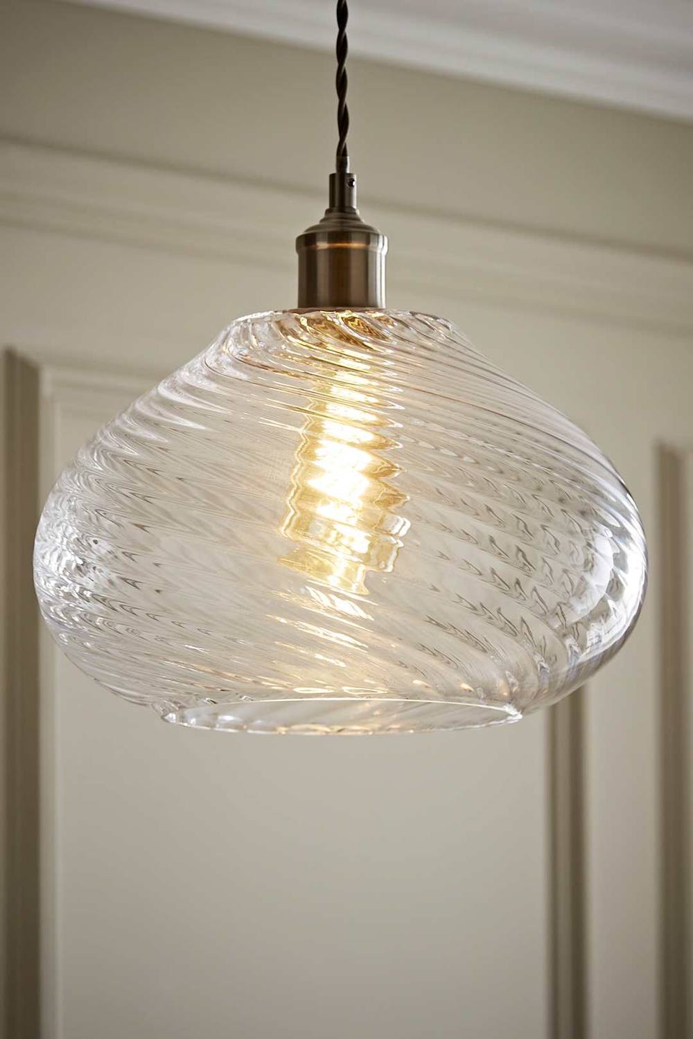 Valuelights Corinne Twill Spiral Bulbous Glass Easy Fit Pendant Lamp Shade In Clear