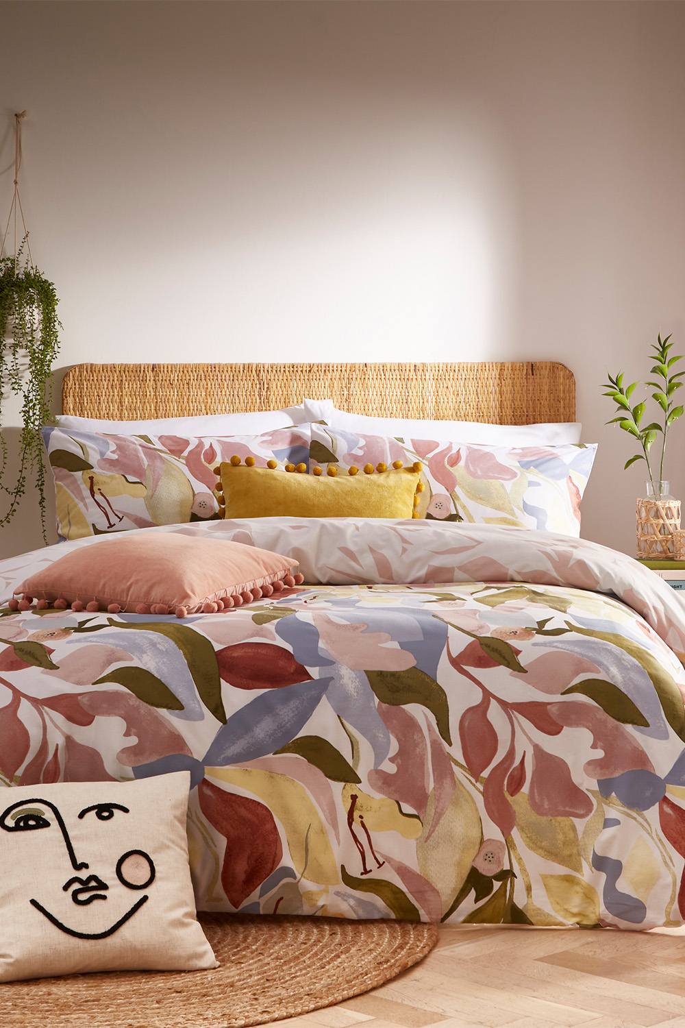 Furn Amarosa Abstract Floral Reversible Duvet Cover Set In Pink