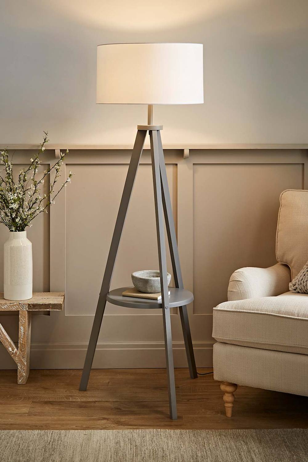 Valuelights Morrigan Grey Wood Tripod Floor Lamp With Fabric Drum Lamp Shade In White