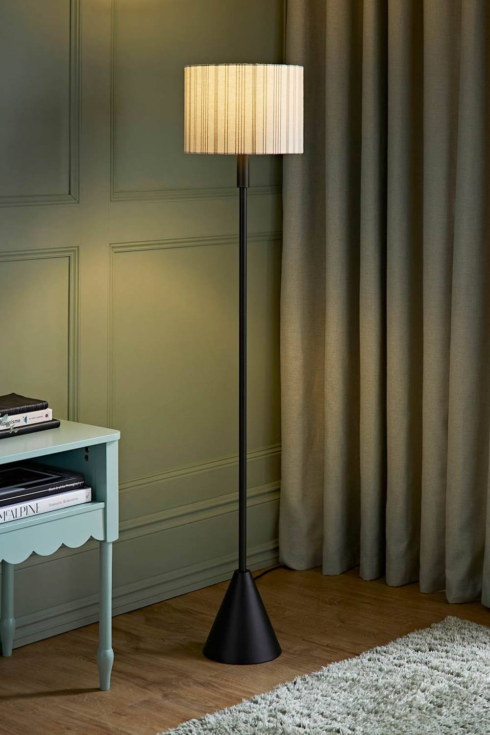 Valuelights Mitch Linen Stripe Lamp Shade Black Single Stem Triangle Floor Lamp In Off White