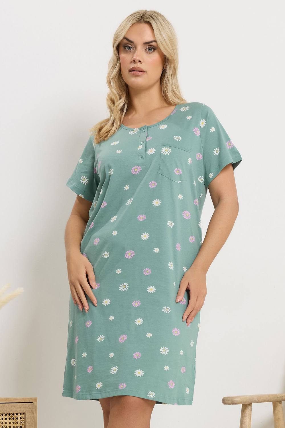 Yours Daisy Placket Nightdress In Light Green