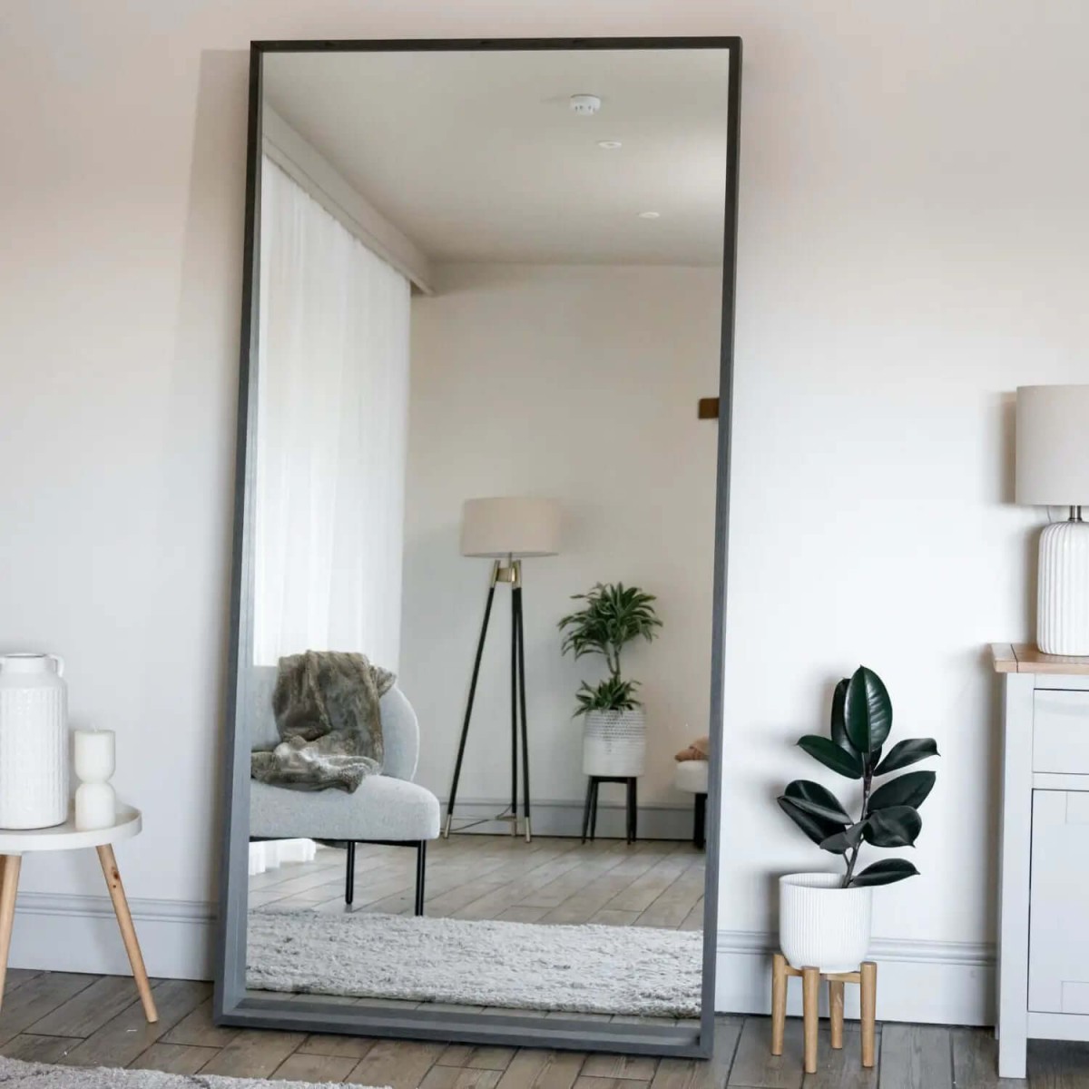 Hanaka- Full Length Black Oak Rectangle Mirror - x