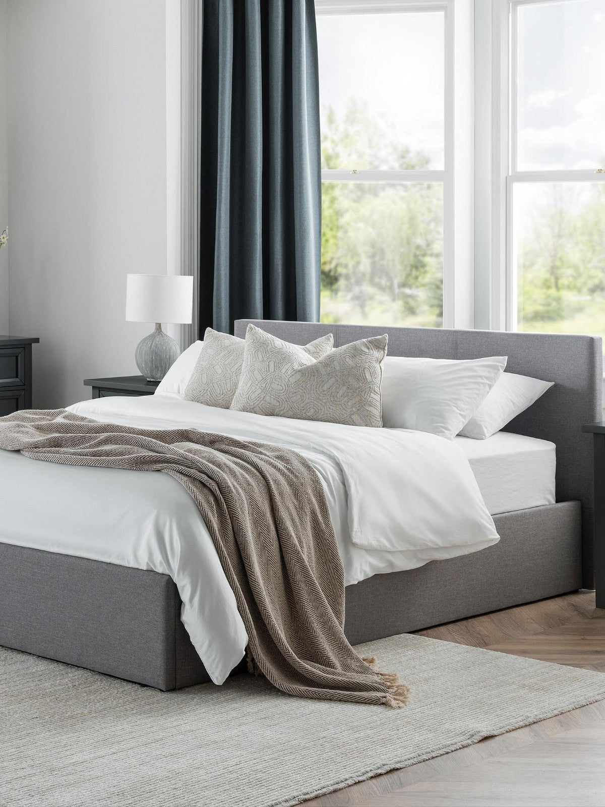 Julian Bowen Rialto Ottoman King Bed Light Grey