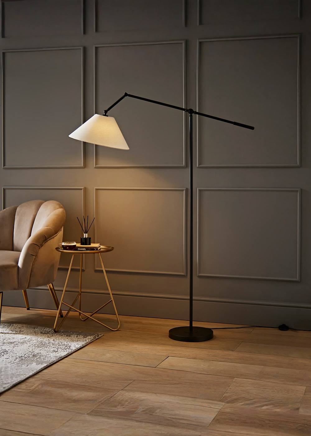 Valuelights Layla Adjustable Angled Floor Lamp With Tapered Linen Lamp Shade In Black